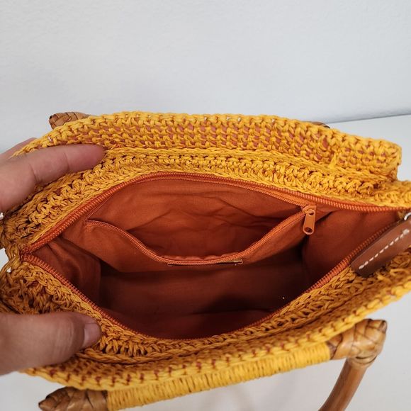 Fossil Yellow Purse - Picture 6 of 7